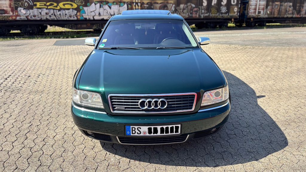 Audi A8 199.170 km 7.500 &euro; Braunschweig 38126