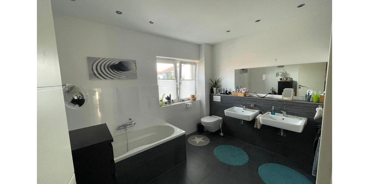 Einfamilienhaus Schwülper - 7 Zimmer, 197 m&sup2;, 749.000&euro; | Angebot:24685418