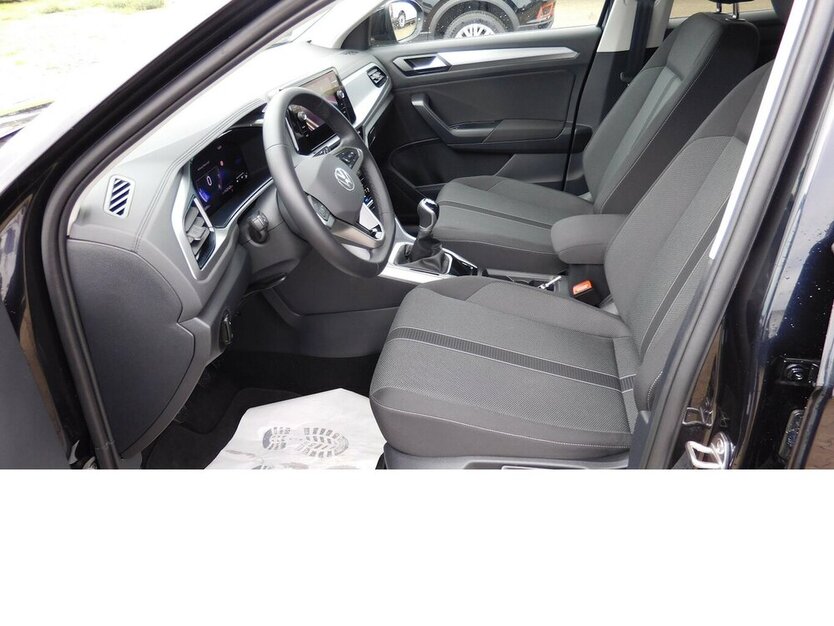 VW T-Roc 1.0 Life TSI BMT Navi Klima Alu 3.100 km 22.990 € Vordorf 38533