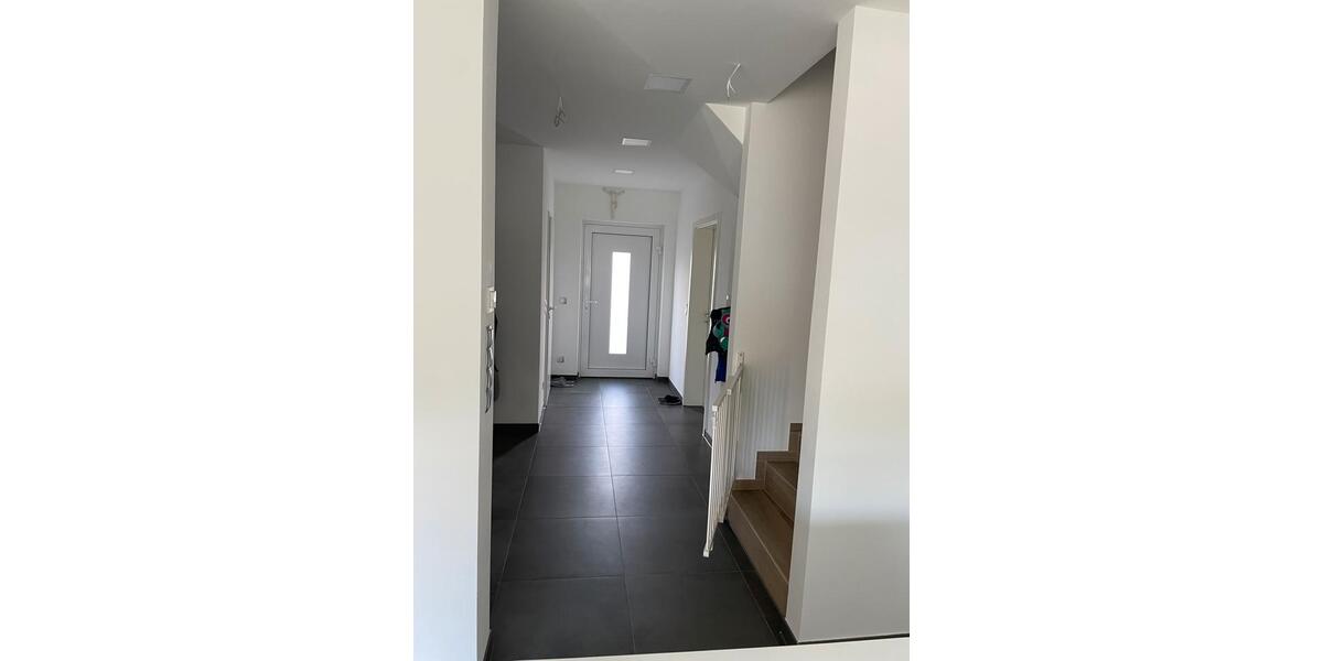 Doppelhaushälfte Wolfsburg - 6 Zimmer, 170 m&sup2;, 1.700&euro; | Angebot:25379059