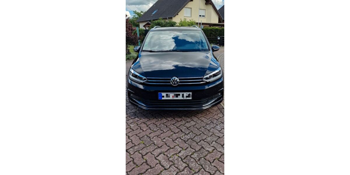 VW Touran 82.000 km 22.999 &euro; Wolfsburg 38446
