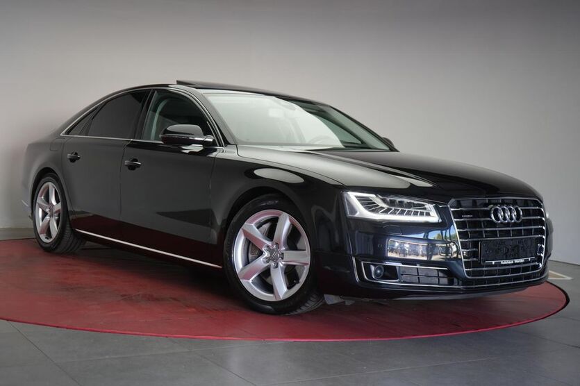 Audi A8 113.000 km 29.450 € Braunschweig 38110