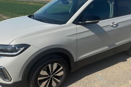 VW T-Cross 11.800 km 22.950 &euro; Braunschweig 38124