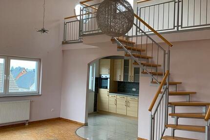 Exklusive Wohnung mit Galerie und Balkon 4 zimmer