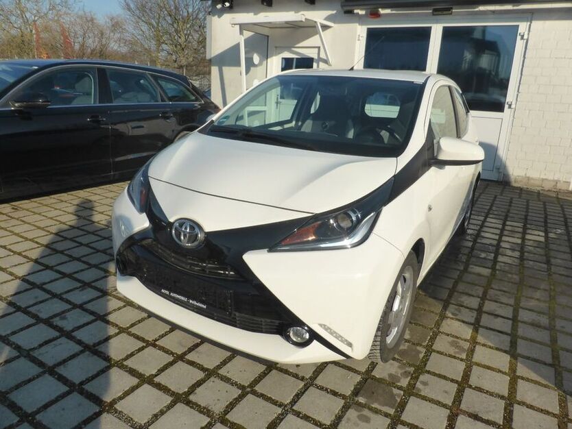 Aygo (X)