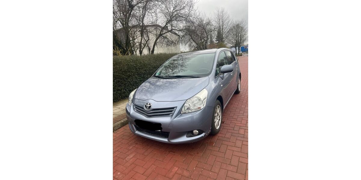 Toyota Verso 230.580 km 3.600 &euro; Braunschweig 38120