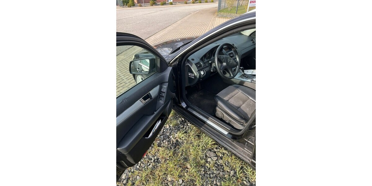 Mercedes-Benz 200er-Serie 371.000 km 2.400 &euro; Peine 31224