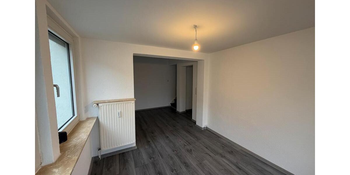 Doppelhaushälfte Braunschweig Wabe-Schunter-Beberbach - 3 Zimmer, 90 m&sup2;, 1.500&euro; | Angebot:25379049