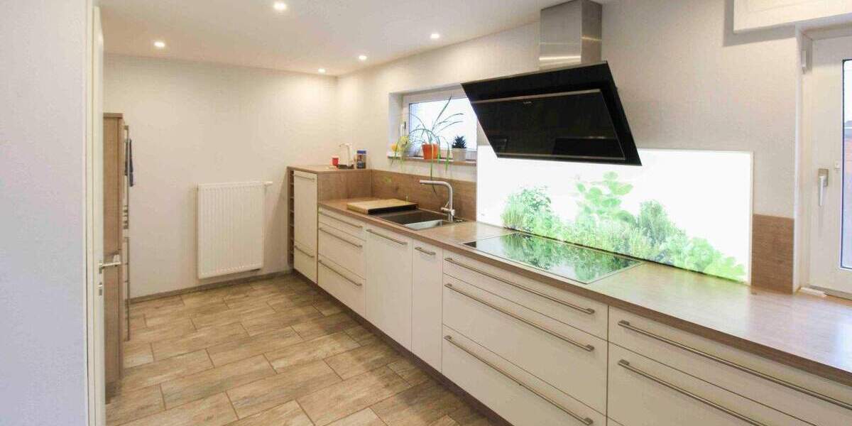 Attraktiv saniertes Einfamilienhaus mit viel Platz - Ihr neues Zuhause in IlsedeBülten 8 zimmer