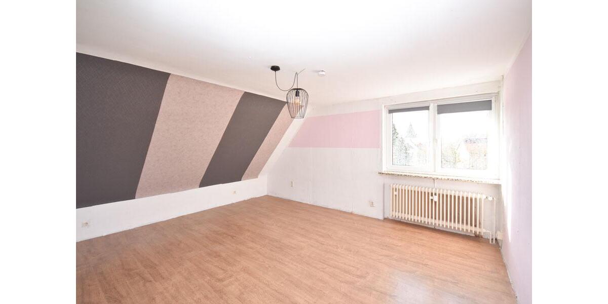 Dachgeschoßwohnung Vechelde - 4 Zimmer, 95 m&sup2;, 400&euro; | Angebot:26631030
