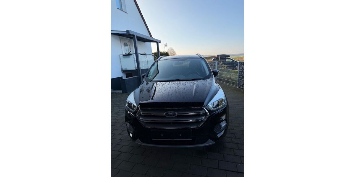 Ford Kuga 67.882 km 14.000 &euro; Ohrum 38312