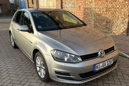 VW Golf 156.000 km 8.499 &euro; Söhlde 31185