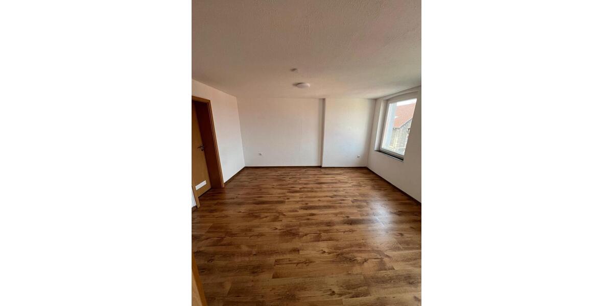 Etagenwohnung Königslutter am Elm - 4.5 Zimmer, 90 m&sup2;, 550&euro; | Angebot:25048496