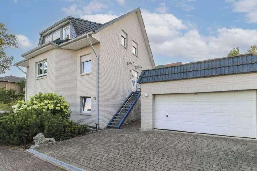 Haus zum Kaufen in Holle 399.000 € 271.59 m²