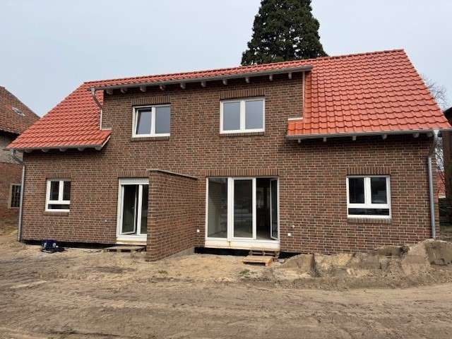 Einfamilienhaus Gifhorn - 4 Zimmer, 82 m&sup2;, 950&euro; | Angebot:25993593