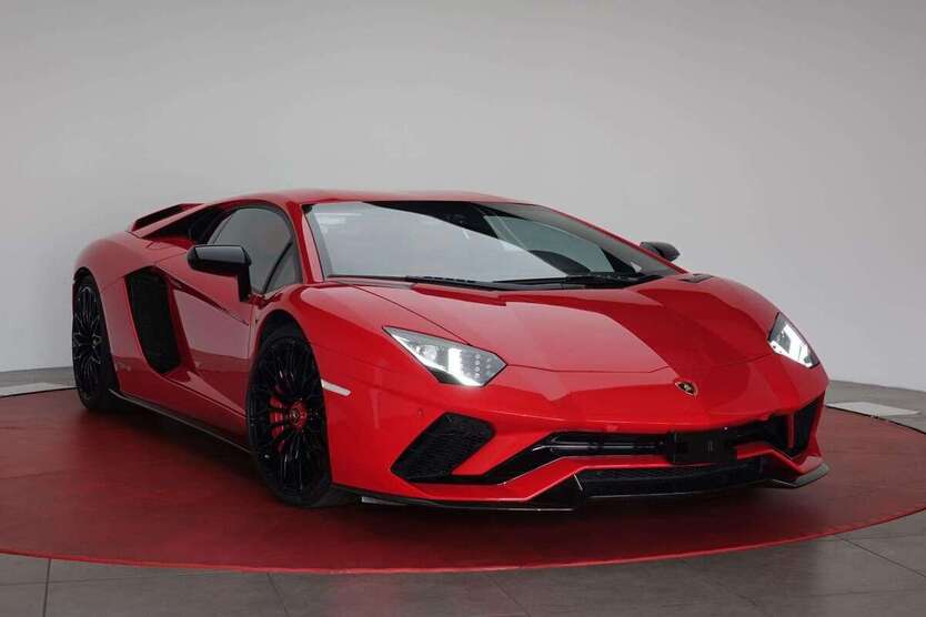 Lamborghini Aventador 20.000 km 324.990 € Braunschweig 38110