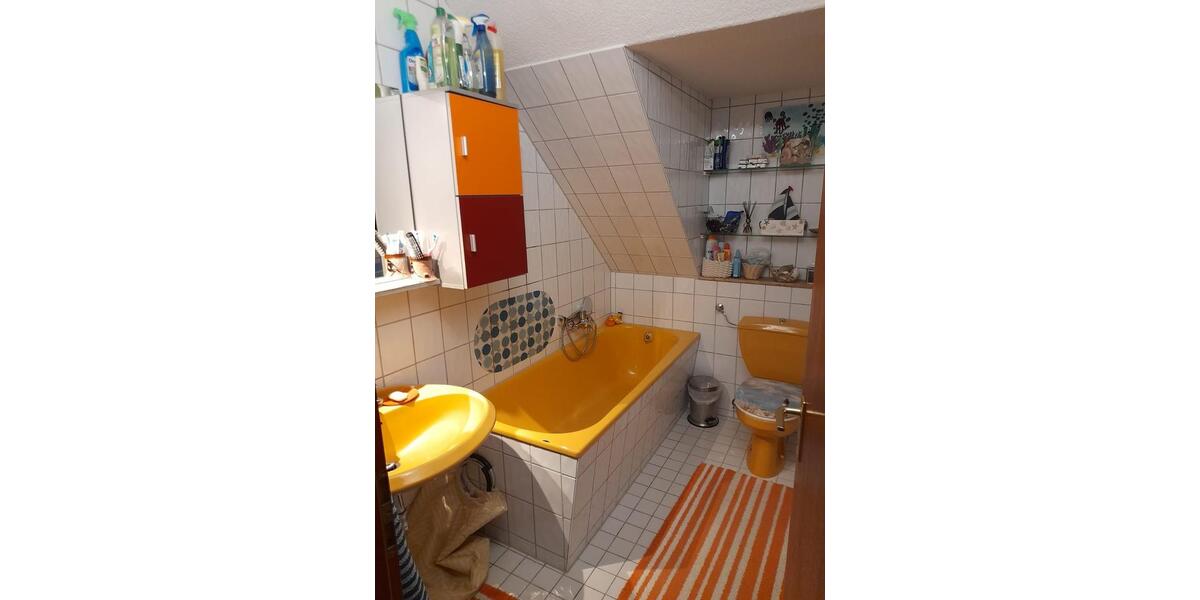 Dachgeschoßwohnung Braunschweig Broitzem - 5 Zimmer, 110 m&sup2;, 1.200&euro; | Angebot:24571863