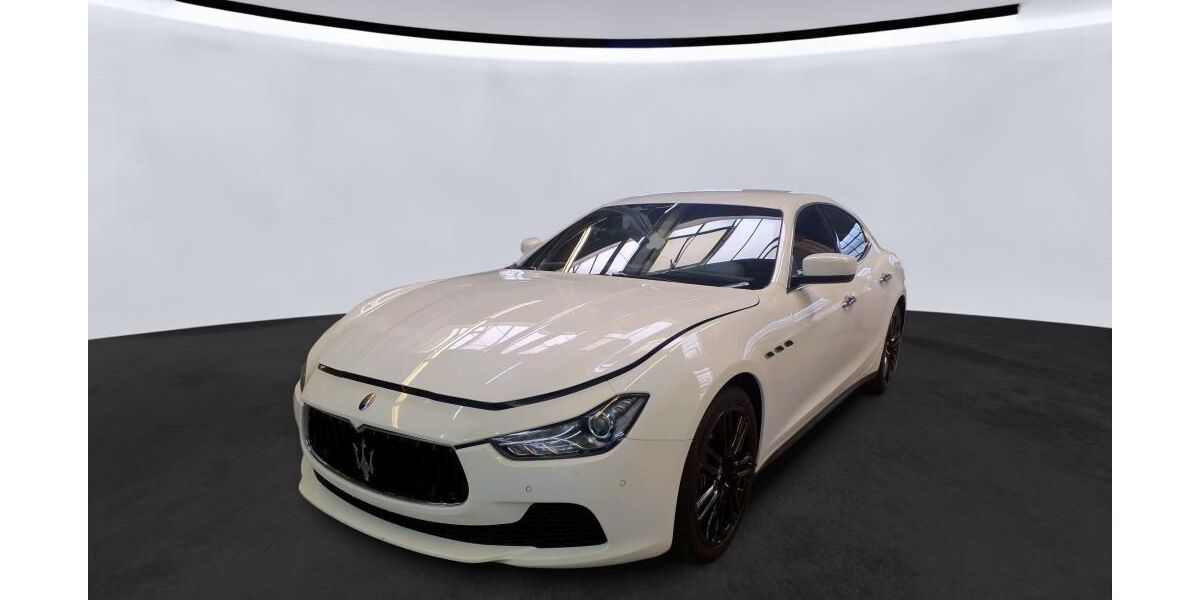 Maserati Ghibli 133.100 km 20.990 &euro; Peine 31226