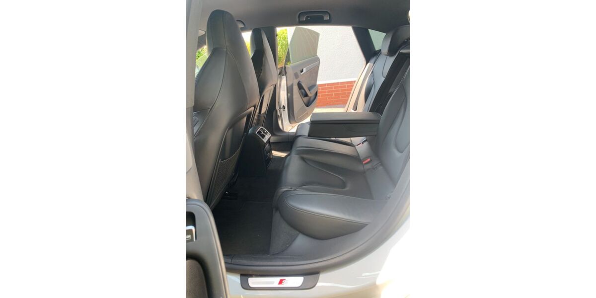 Audi A5 97.958 km 22.490 &euro; Salzgitter 38228