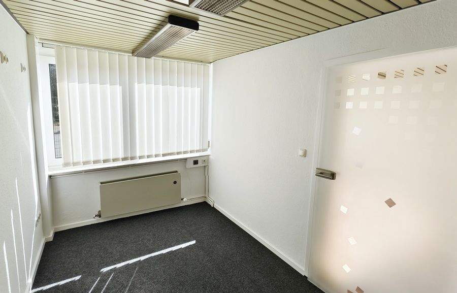 Gewerbeobjekt Edemissen Wipshausen - 6 Zimmer, 150 m&sup2;, 1.125&euro; | Angebot:23326347
