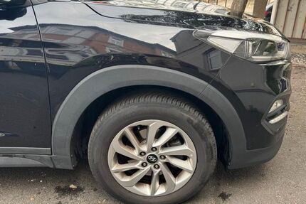Hyundai TUCSON 92.500 km 14.500 &euro; Braunschweig 38102