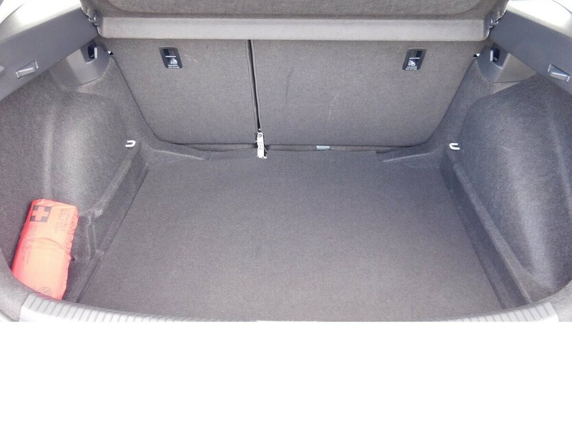 VW Taigo 1.0 TSI BMT Klima LED Navi 27.600 km 15.990 € Vordorf 38533