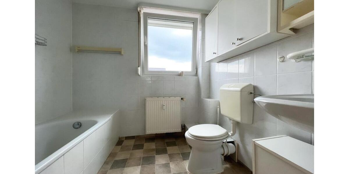 Dachgeschoßwohnung Vechelde - 3 Zimmer, 85 m&sup2;, 850&euro; | Angebot:26125179