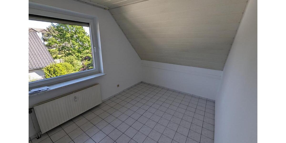 Dachgeschoßwohnung Gifhorn - 3 Zimmer, 95 m&sup2;, 750&euro; | Angebot:25151392
