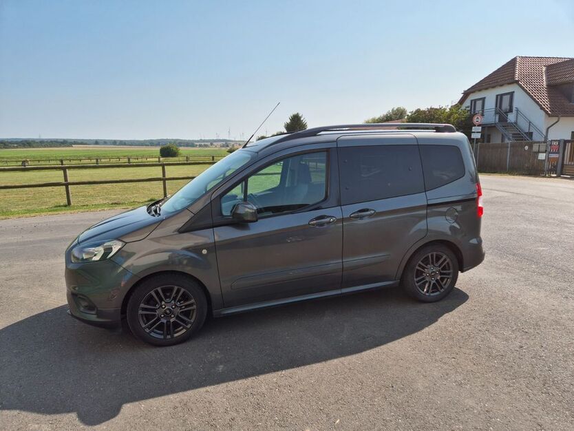Ford Tourneo Courier 81.500 km 11.400 € Wolfenbüttel 38300