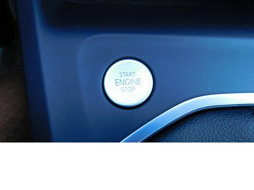 VW Golf VIII 1.5 TSI Navi Klima 6.700 km 20.990 € Vordorf 38533