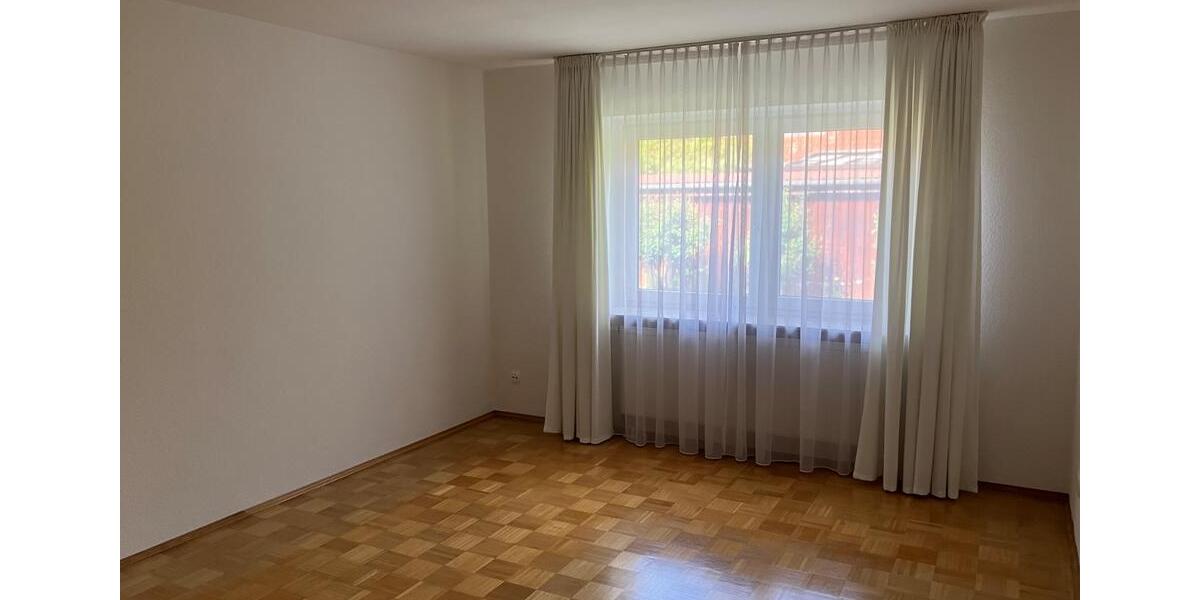 Etagenwohnung Wasbüttel - 5 Zimmer, 162 m&sup2;, 1.250&euro; | Angebot:24689990