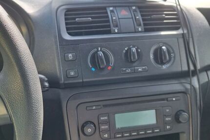 Skoda Fabia 83.100 km 5.100 &euro; Wolfsburg 38446