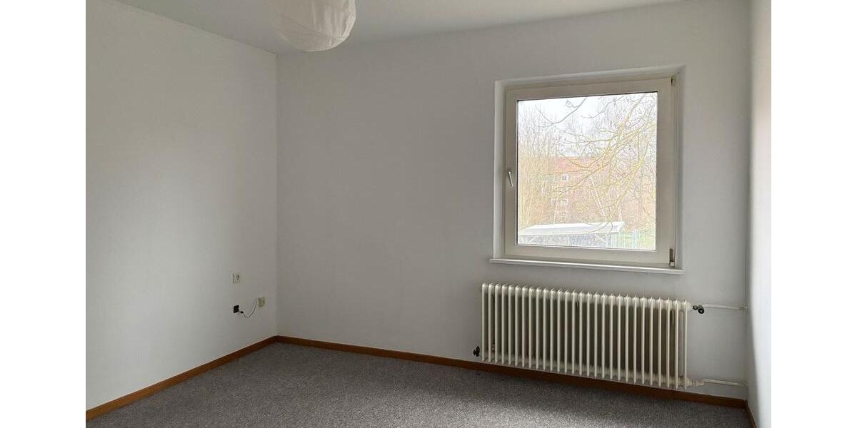 Etagenwohnung Salzgitter Ortschaft Südost - 4 Zimmer, 100 m&sup2;, 650&euro; | Angebot:24373730