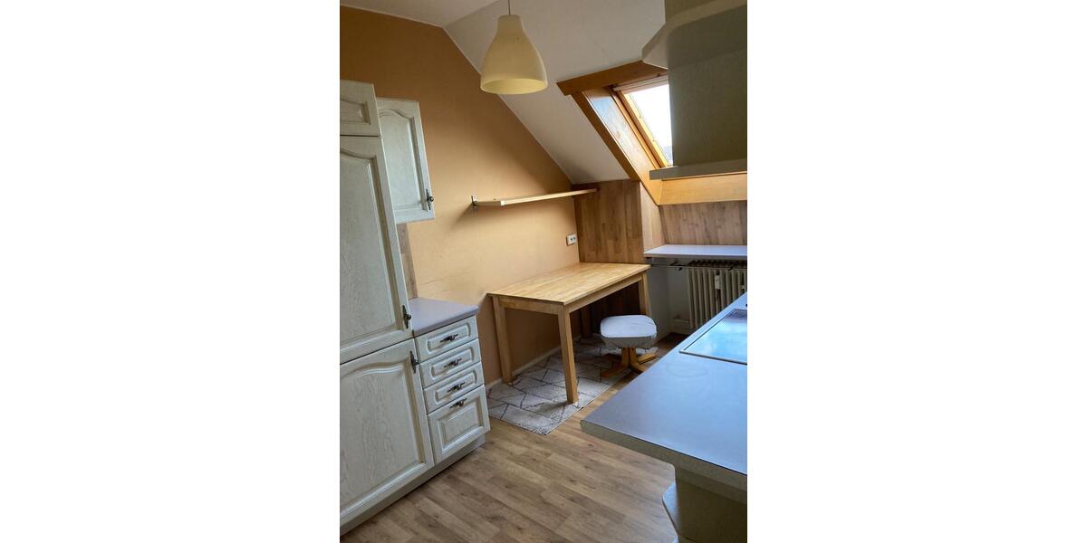 Dachgeschoßwohnung Wolfsburg - 3 Zimmer, 64 m&sup2;, 500&euro; | Angebot:25964911