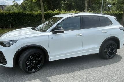 VW Tiguan 16.500 km 47.400 &euro; Wolfsburg 38448