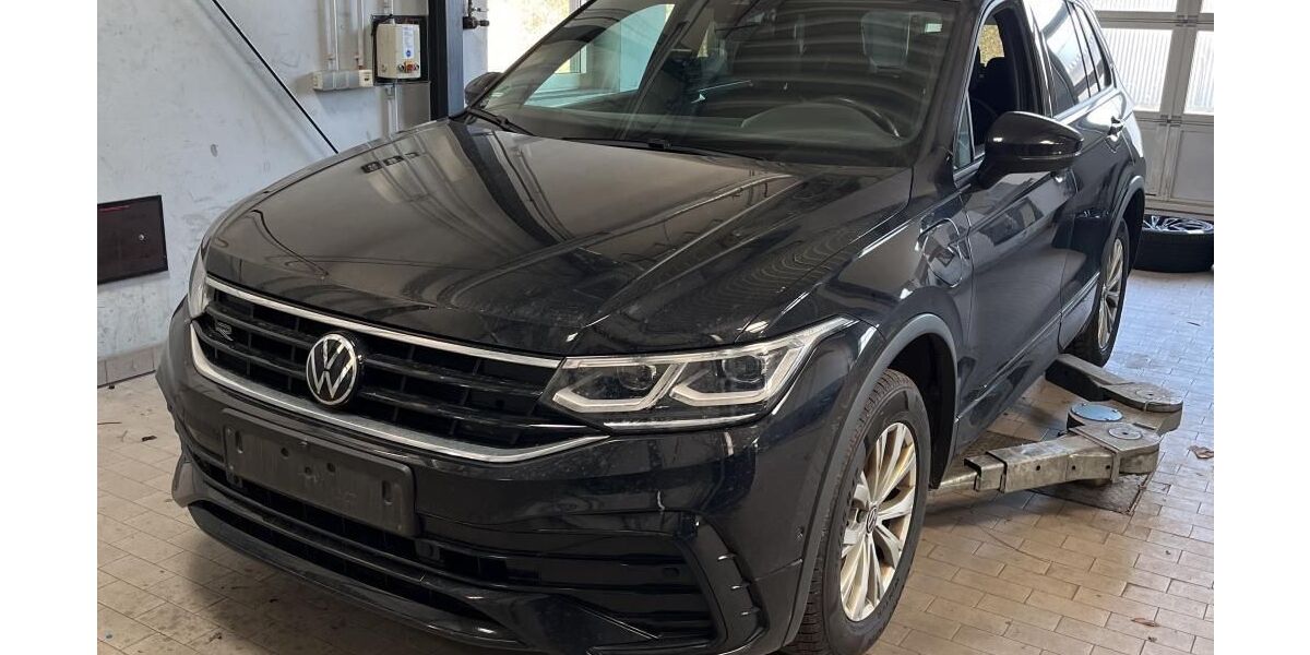 VW Tiguan 120.546 km 25.990 &euro; Braunschweig 38122