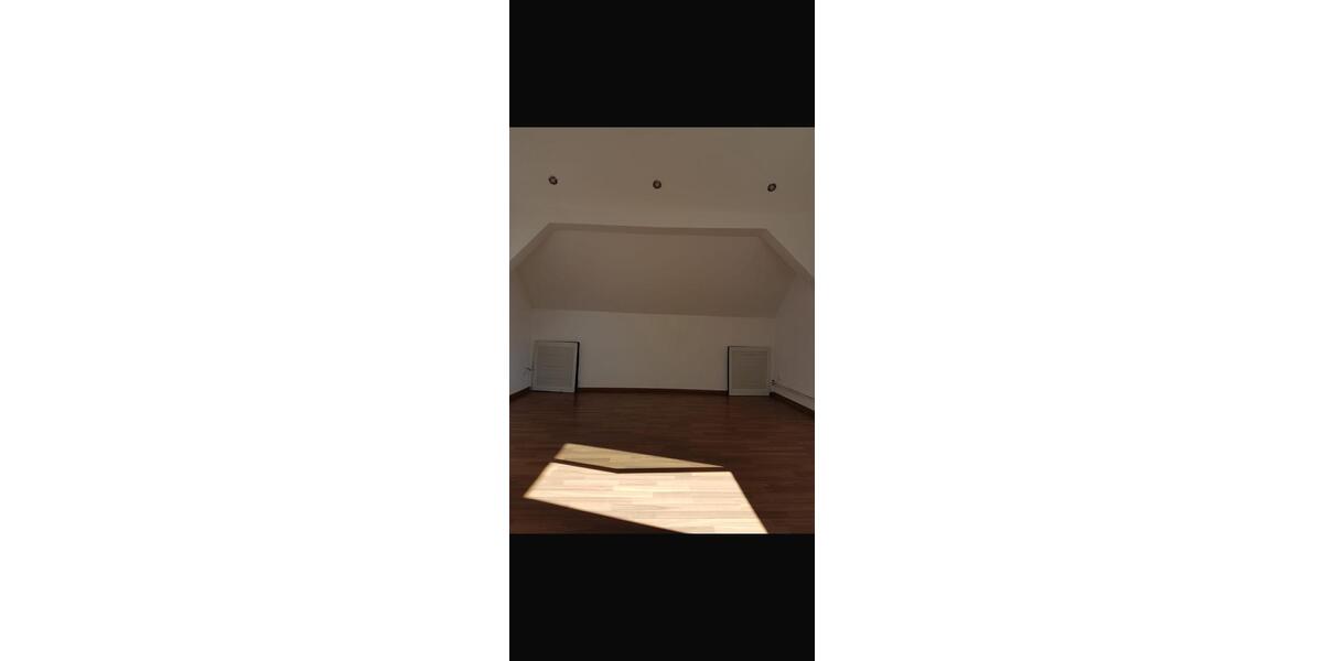 Etagenwohnung Vechelde - 4 Zimmer, 105 m&sup2;, 870&euro; | Angebot:25976432