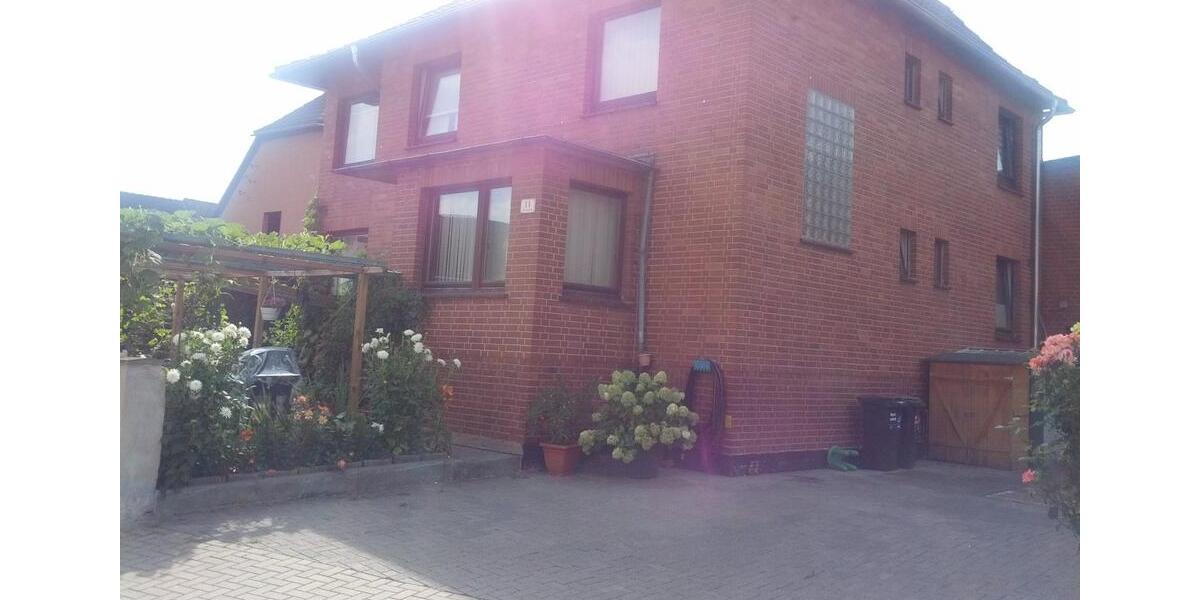 Einfamilienhaus Braunschweig Lehndorf-Watenbüttel - 6 Zimmer, 160 m&sup2;, 1.550&euro; | Angebot:26678416