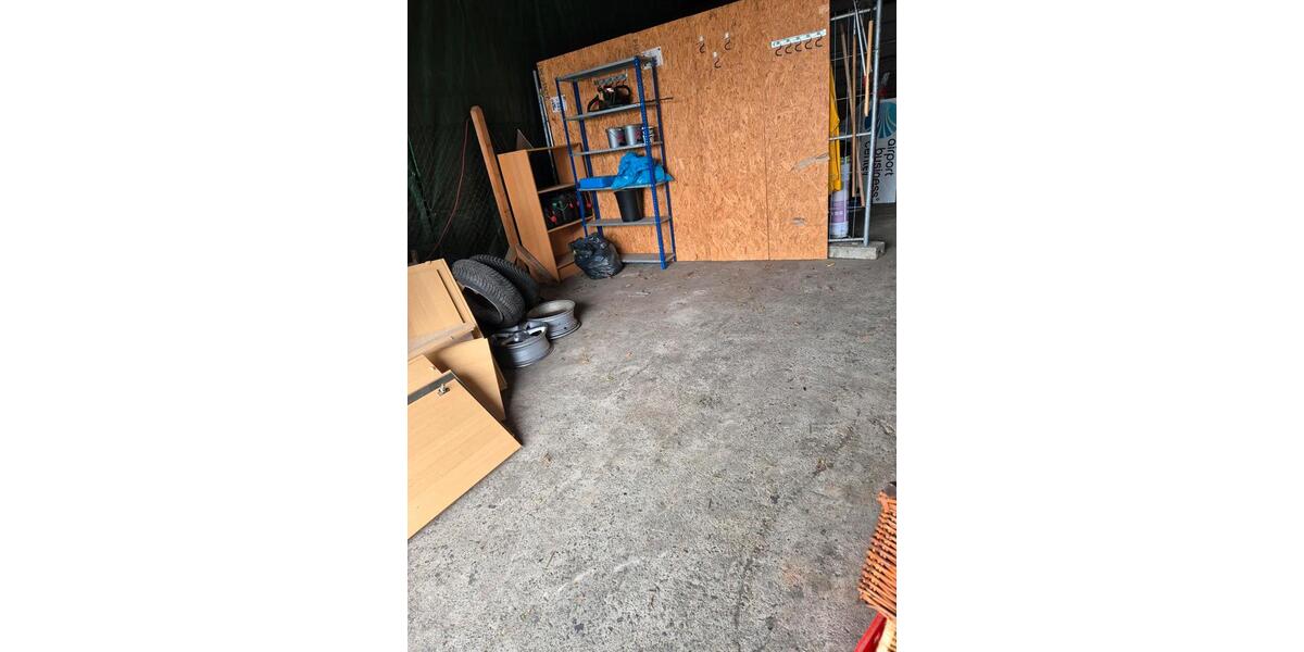 Halle Lagerhalle Stellplatz Airport Flughafen zimmer