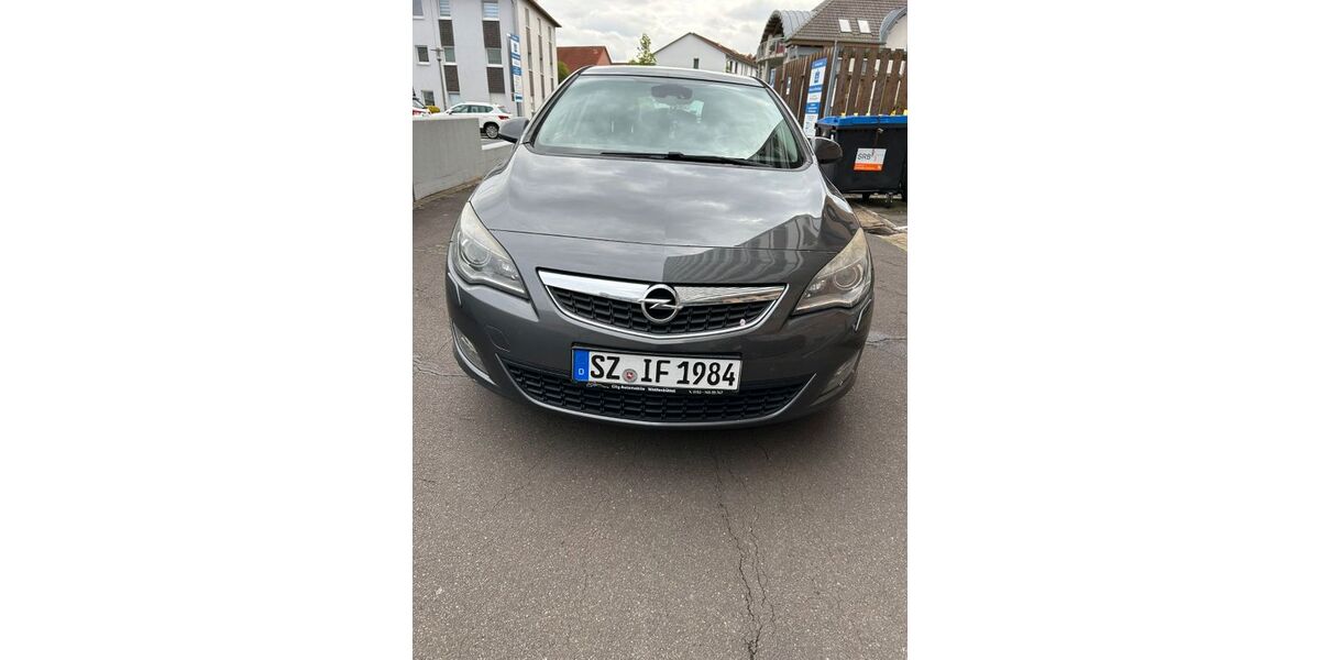 Opel Astra 236.000 km 2.999 &euro; Braunschweig 38102