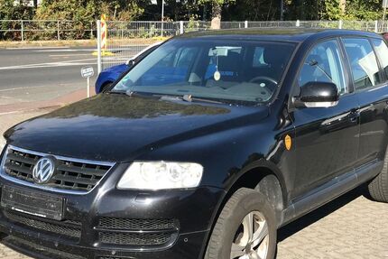 VW Touareg 437.572 km 2.499 &euro; Braunschweig 38110