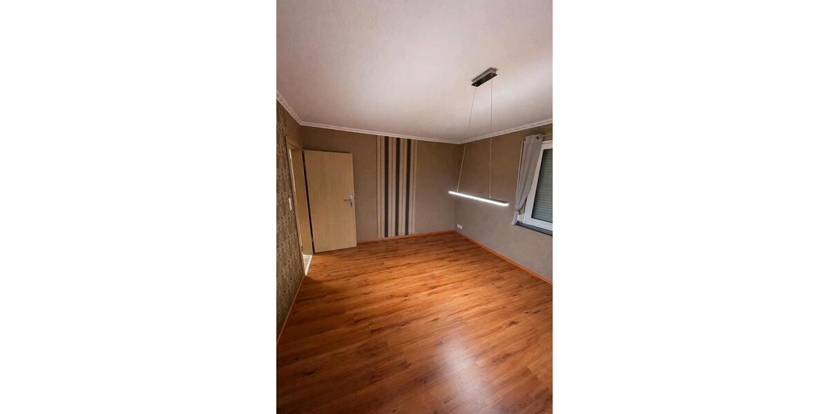 Einfamilienhaus Königslutter am Elm - 2 Zimmer, 120 m&sup2;, 1.000&euro; | Angebot:25422922