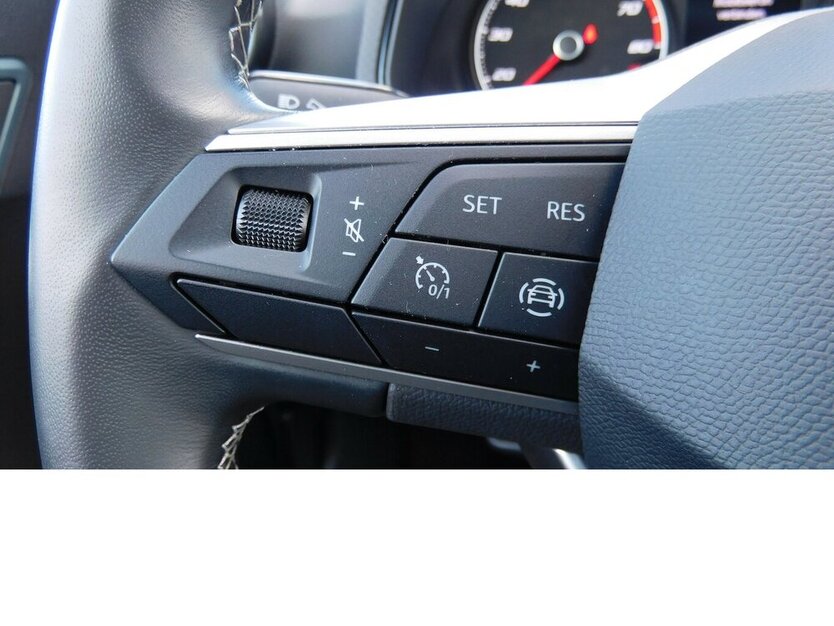 Seat Arona 1.0 FR-Line TSI BMT Navi Klima Alu 16.000 km 17.690 € Vordorf 38533