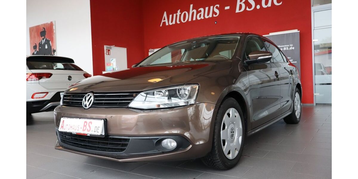 VW Jetta 273.809 km 3.750 € Braunschweig 38116