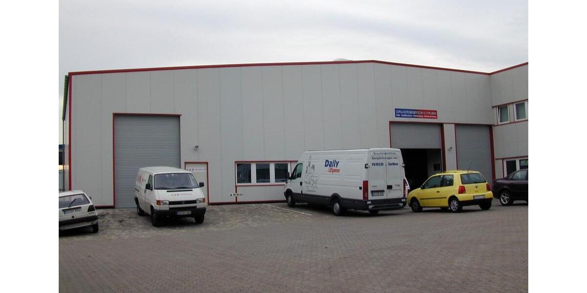 Halle, LKW befahrbar, beheizt, ca zimmer