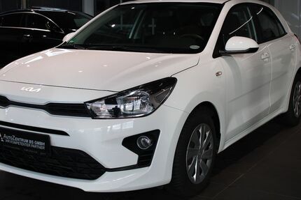 Kia Rio 26.300 km 12.390 &euro; Braunschweig 38126