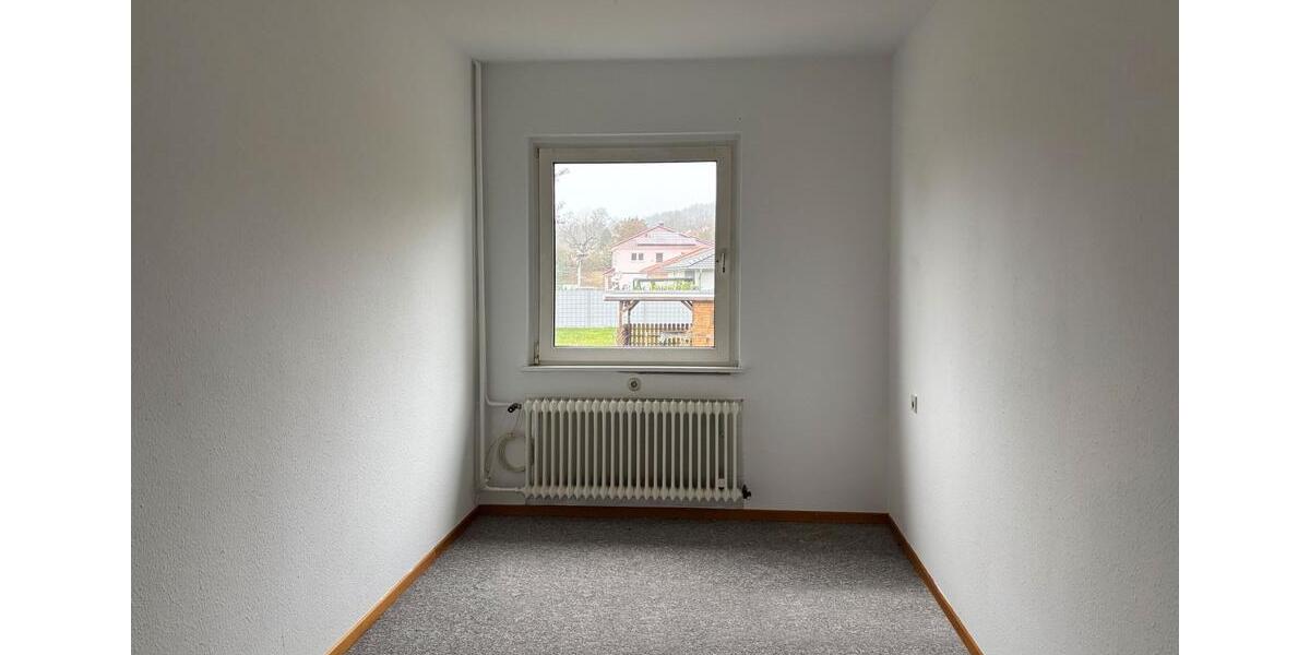 Etagenwohnung Salzgitter Ortschaft Südost - 4 Zimmer, 100 m&sup2;, 650&euro; | Angebot:24454934