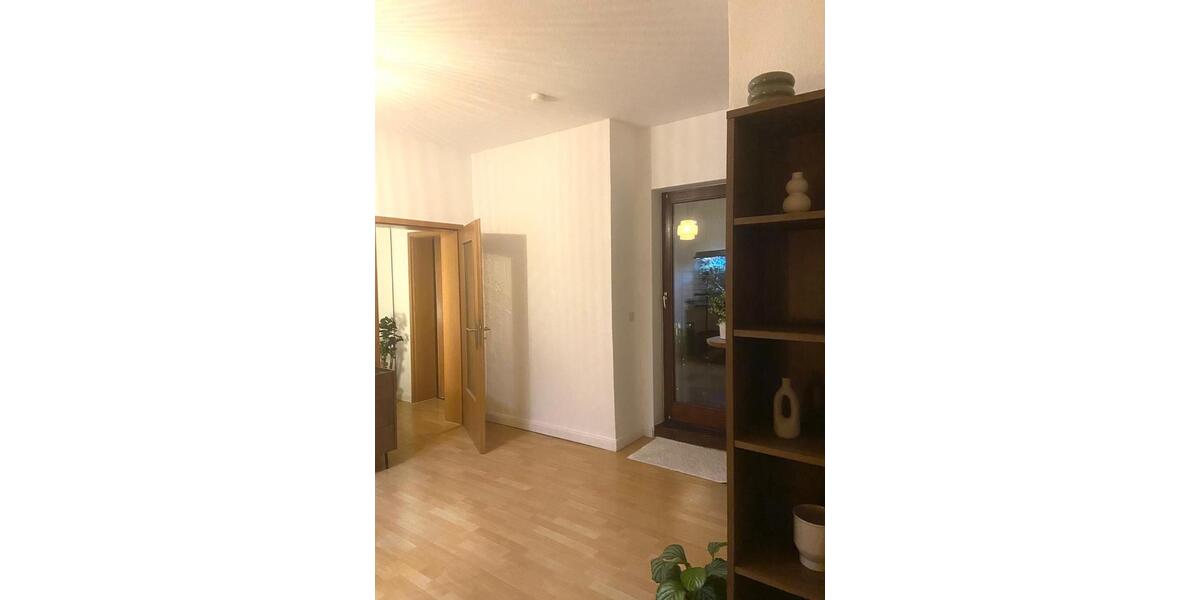 Dachgeschoßwohnung Braunschweig Wabe-Schunter-Beberbach - 2.5 Zimmer, 90 m&sup2;, 810&euro; | Angebot:24591660