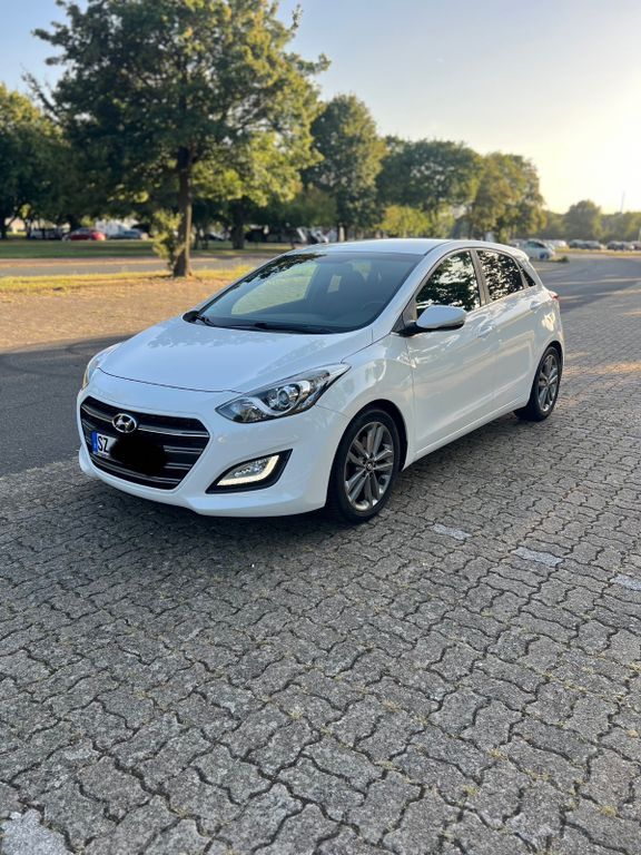 i30