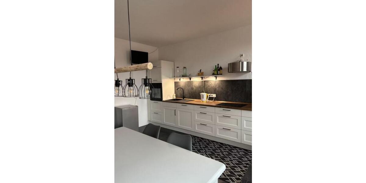 Etagenwohnung Heere - 3 Zimmer, 100 m&sup2;, 100&euro; | Angebot:25236427